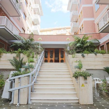 Apartament Le Stanze Di Mami Salerno Zewnętrze zdjęcie