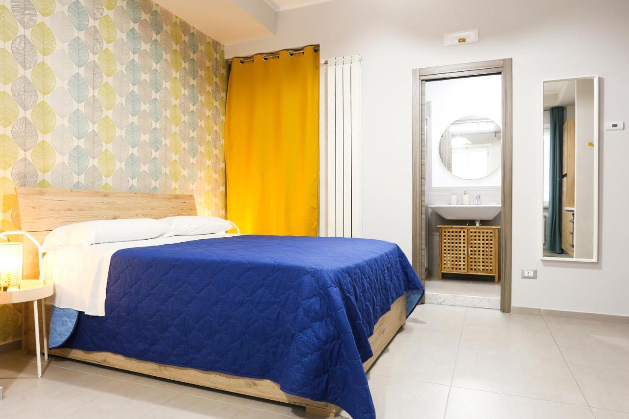 Apartament Le Stanze Di Mami Salerno Zewnętrze zdjęcie
